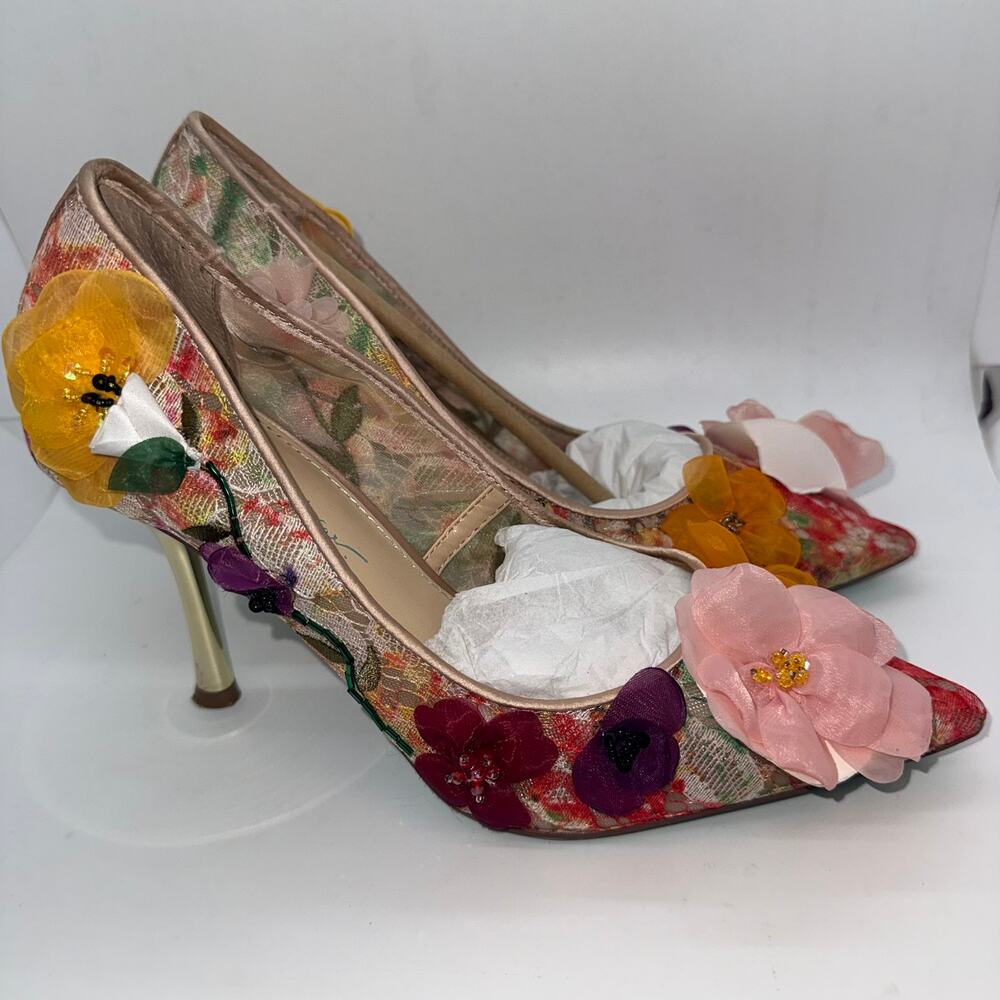 Betsey Johnson Darcy Pump Heels Women's Multicolor Floral 3D Flower Pointed Toe - Picture 3 of 8